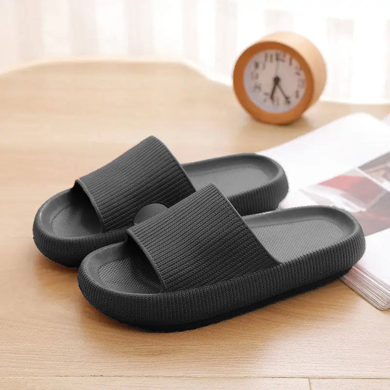 Chinelo Plataforma – Conforto nas Nuvens