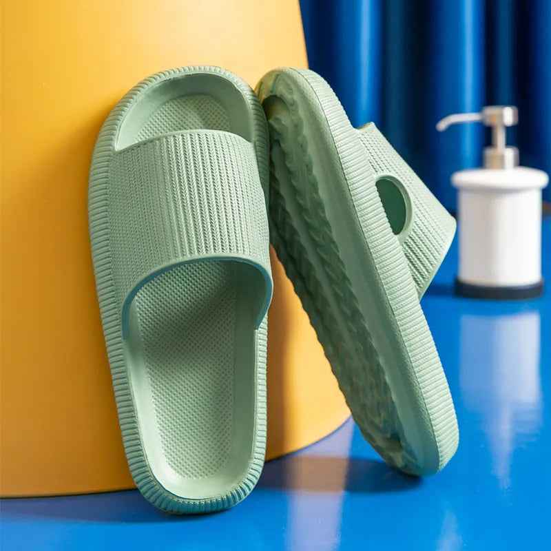 Chinelo Plataforma – Conforto nas Nuvens