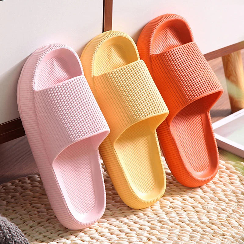 Chinelo Plataforma – Conforto nas Nuvens