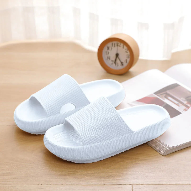 Chinelo Plataforma – Conforto nas Nuvens
