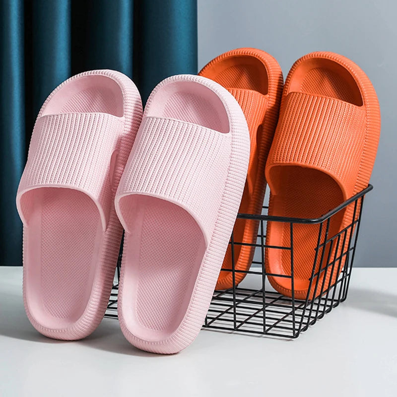 Chinelo Plataforma – Conforto nas Nuvens