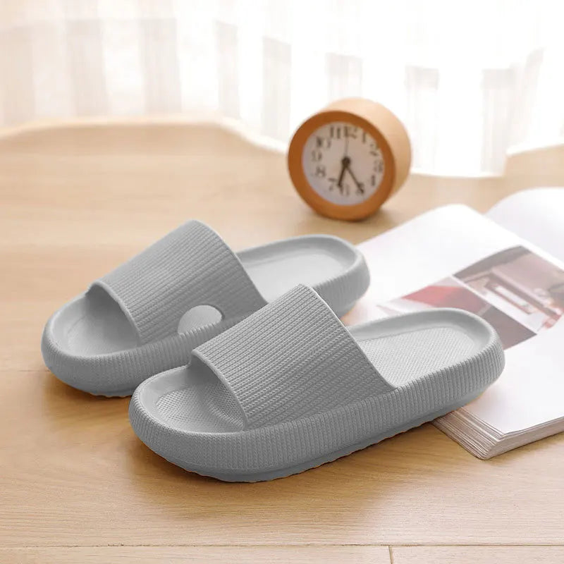 Chinelo Plataforma – Conforto nas Nuvens